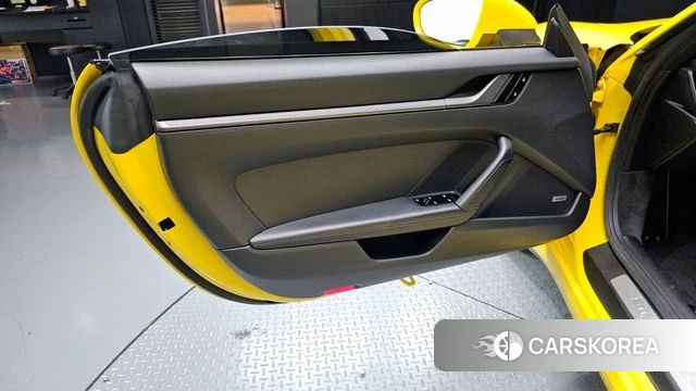 Porsche 911(992) id 4416277 из Кореи 17