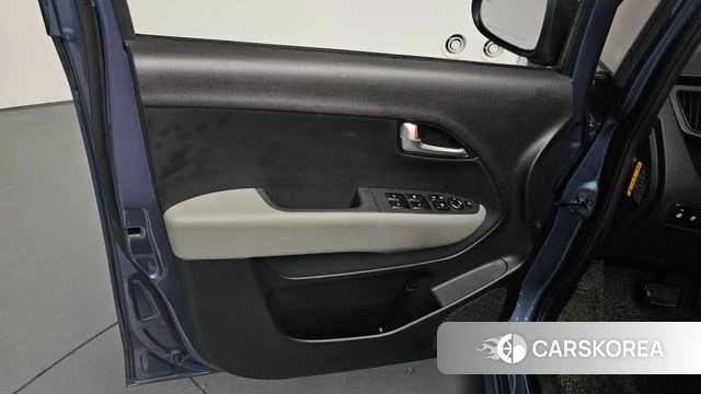 Kia The New Kia Ray EV id 4474602 из Кореи 17