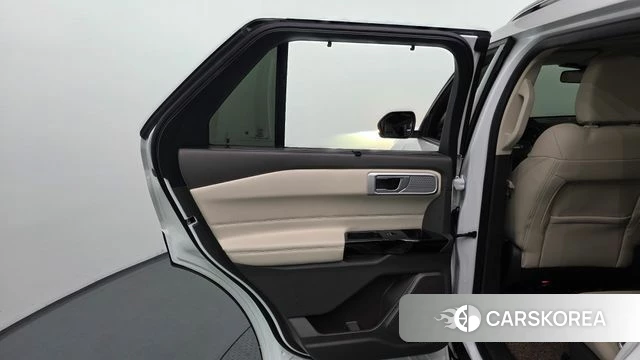 Ford Explorer 6th Generation id 4309151 из Кореи 17