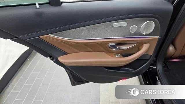 Mercedes-Benz E-Class W213 id 4692734 из Кореи 17