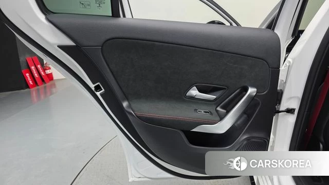 Mercedes-Benz A-Class W177 id 4308445 из Кореи 17