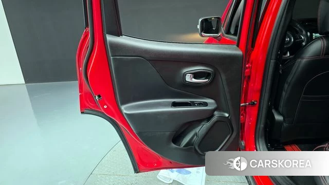 Jeep Renegade id 4281717 из Кореи 17