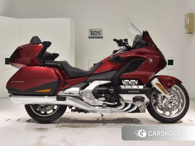 Проданный Honda GL1800 TOUR 2018 из Японии
