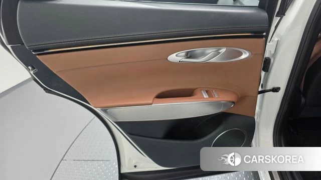 Genesis GV70 id 4554672 из Кореи 17