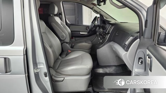 Hyundai The New Grand Starex id 4496947 из Кореи 17