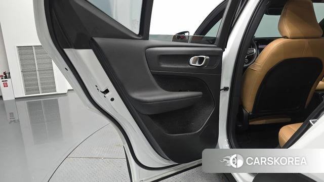 Volvo XC40 id 4401999 из Кореи 17