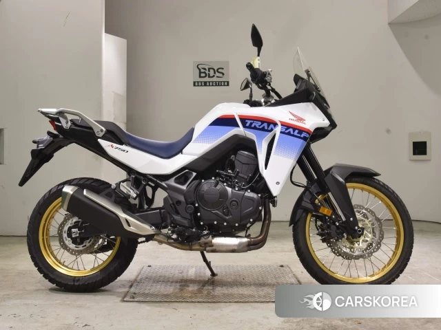 Проданный Honda TRANSALP XL750 2023 из Японии, фото 2