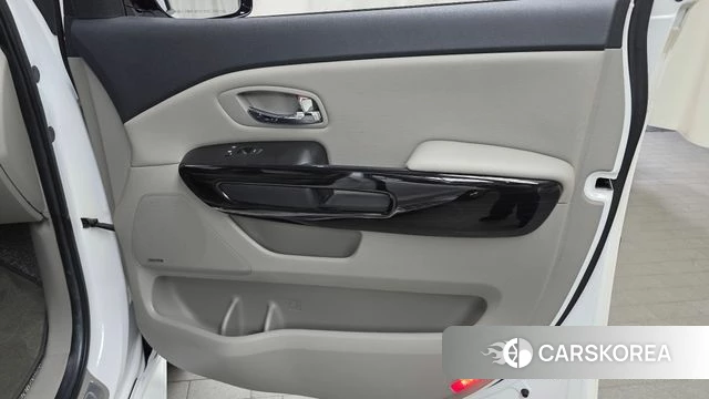 Kia The New Carnival id 4384893 из Кореи 17