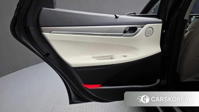 Hyundai The New Grandeur IG Hybrid id 4735966 из Кореи 17