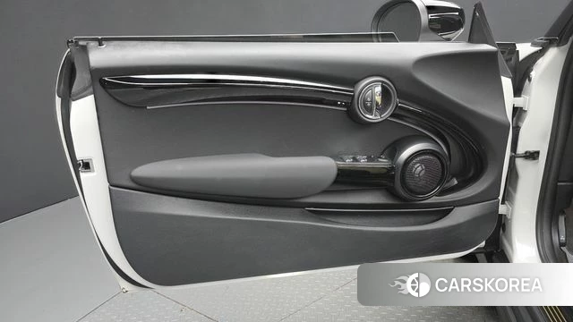 Mini Cooper S Convertible id 4720352 из Кореи 17