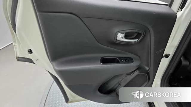 Jeep Renegade id 4894988 из Кореи 17