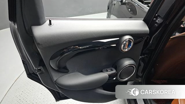 Mini Cooper S id 4403485 из Кореи 17