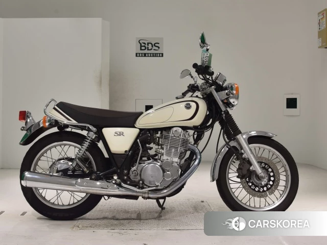 Проданный Yamaha SR 400 2018 из Японии