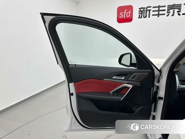 BMW iX1 id 4380635 из Китая 17
