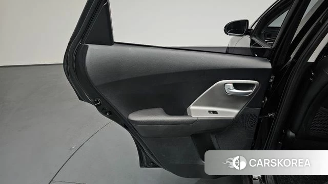 Kia The New Niro id 4250727 из Кореи 17