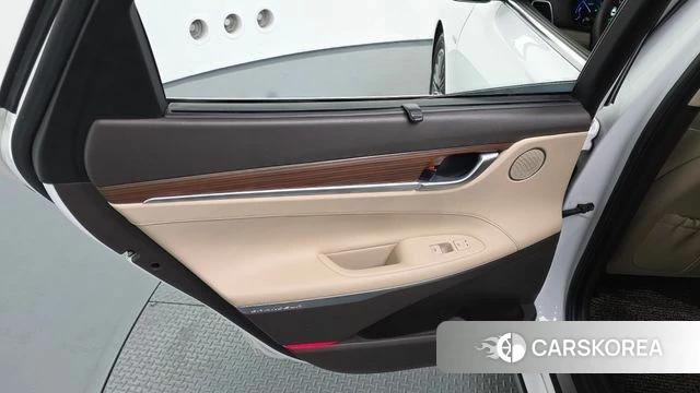 Hyundai Grandeur IG Hybrid id 4203798 из Кореи 17