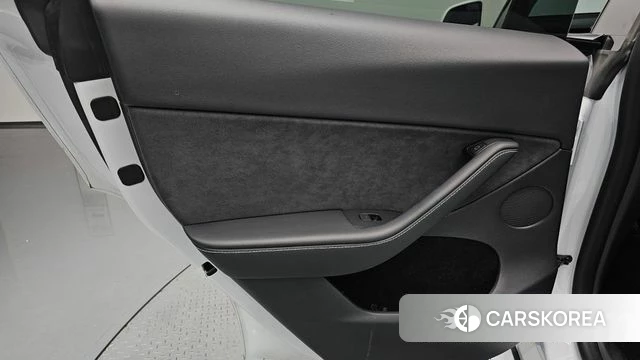 Tesla Model Y id 4768109 из Кореи 17