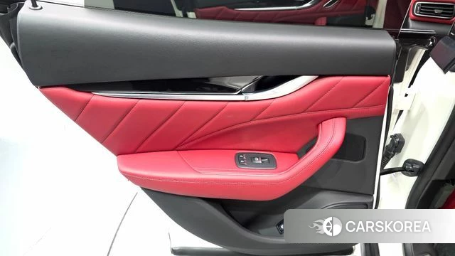 Maserati Levante id 4763972 из Кореи 17