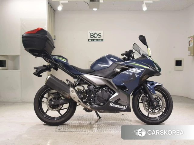 Проданный Kawasaki NINJA 400 2022 из Японии