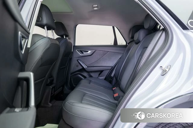 Audi Q2L id 4279026 из Китая 17