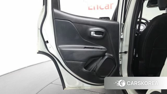 Jeep Renegade id 4434088 из Кореи 17