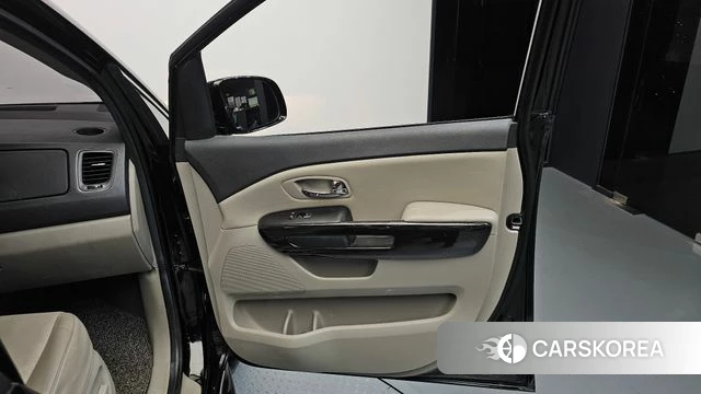 Kia The New Carnival id 4849482 из Кореи 17