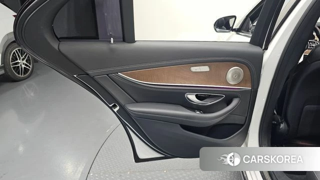 Mercedes-Benz E-Class W213 id 4605037 из Кореи 17