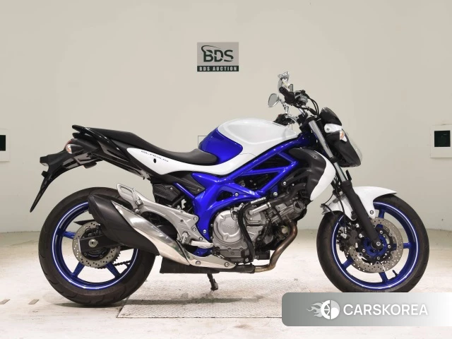 Проданный Suzuki GLADIUS 400 2012 из Японии, фото 2