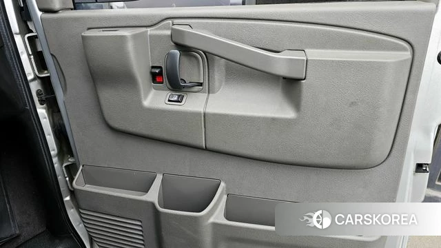 GMC Savana id 4396979 из Кореи 17