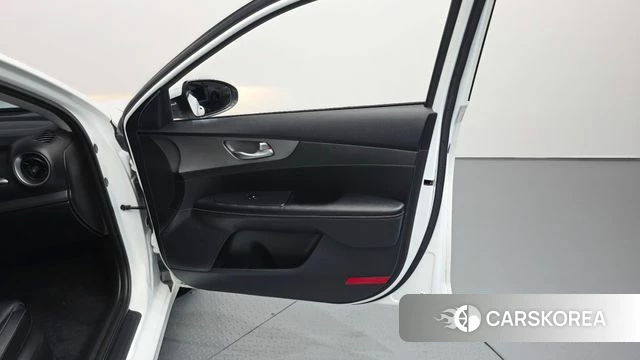 Kia Come New K3 id 4482375 из Кореи 17