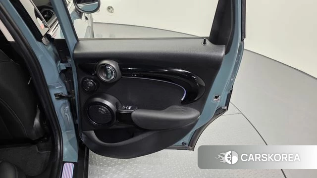 Mini Cooper S id 4292843 из Кореи 17
