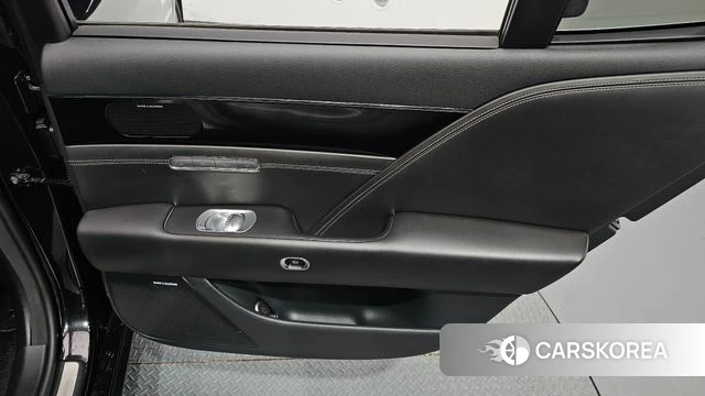 Genesis G90 (RS4) id 4401862 из Кореи 17