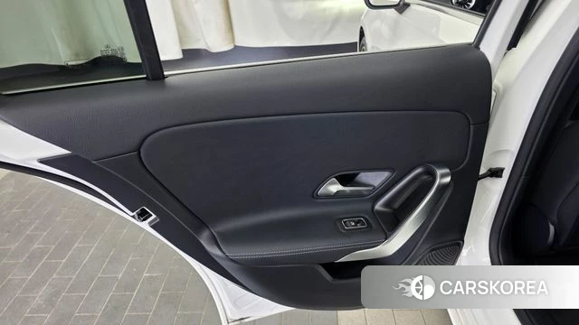 Mercedes-Benz A-Class W177 id 4540302 из Кореи 17