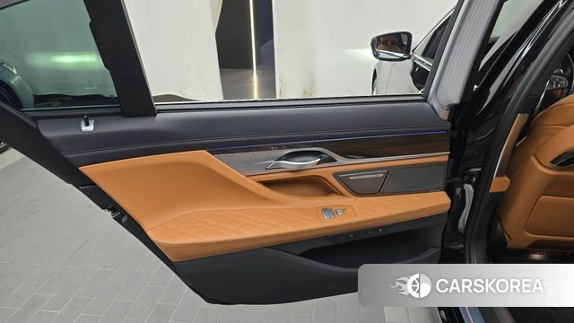 BMW 7 Series (G11) id 4519072 из Кореи 17