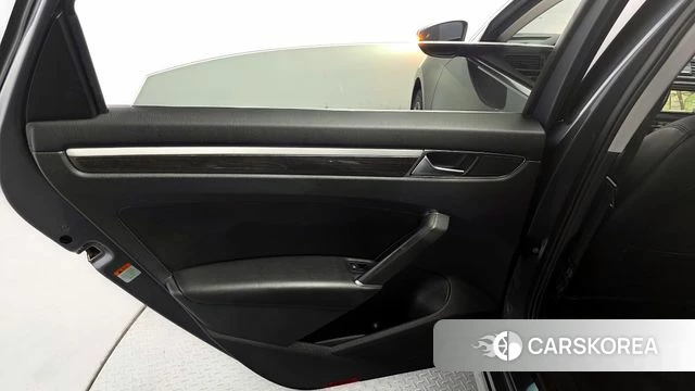 Volkswagen The New Passat id 4318151 из Кореи 17