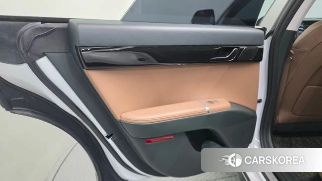 Hyundai Grandeur (GN7) id 4292693 из Кореи 17