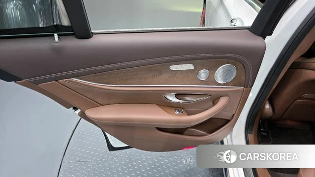 Mercedes-Benz E-Class W213 id 4246243 из Кореи 17