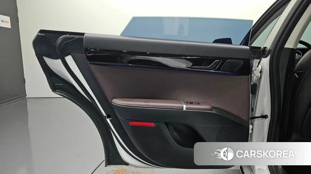 Hyundai Grandeur (GN7) id 4880493 из Кореи 17