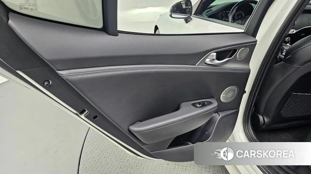 Kia Stinger id 4568346 из Кореи 17
