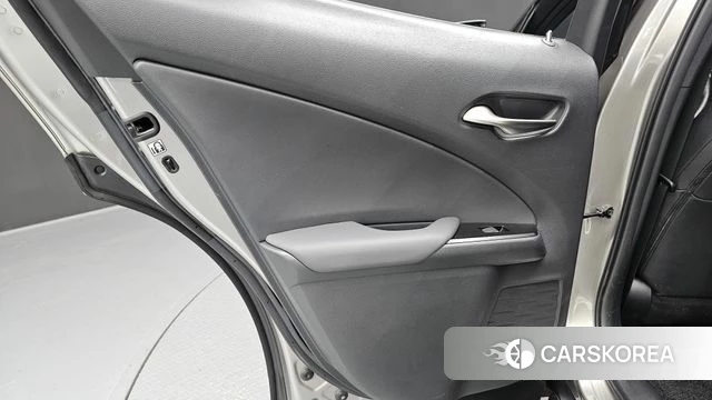 Lexus UX250h id 4250673 из Кореи 17