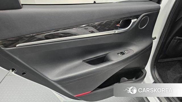 Hyundai Grandeur IG Hybrid id 4543501 из Кореи 17