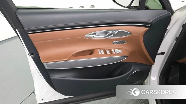 Genesis GV70 id 4187606 из Кореи 17