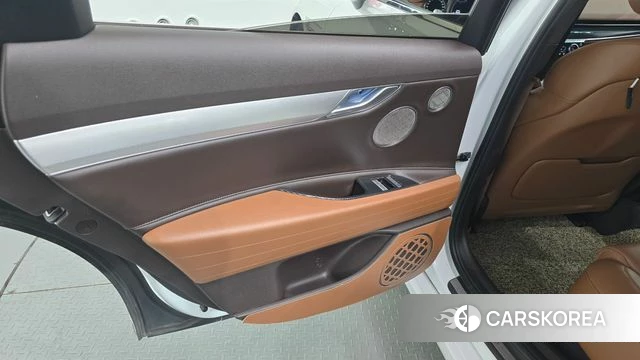 Genesis Electrified G80 (RG3) id 4434086 из Кореи 17