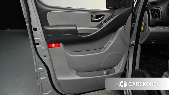 Hyundai The New Grand Starex id 4689179 из Кореи 17