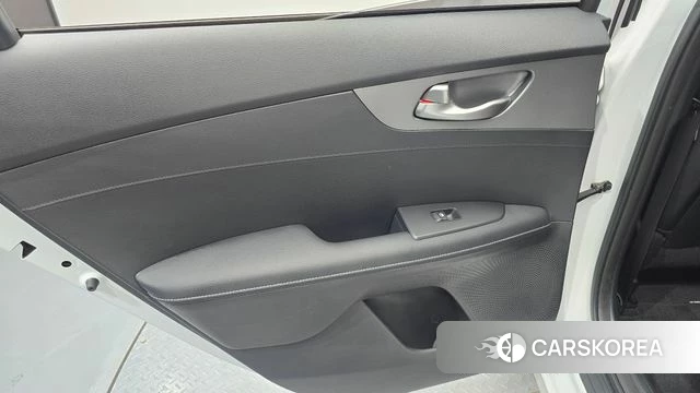 Kia Come New K3 id 4662131 из Кореи 17