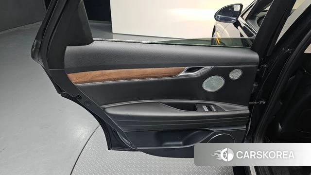 Genesis Electrified G80 (RG3) id 4656513 из Кореи 17