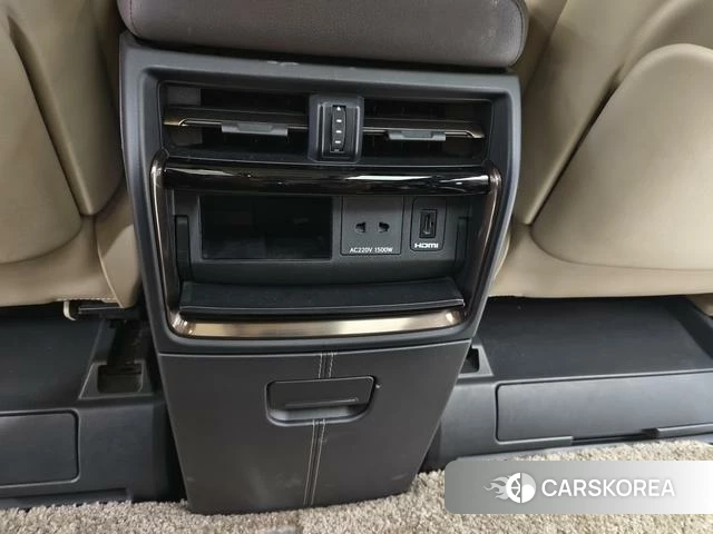 Toyota Elfa id 4261188 из Китая 17