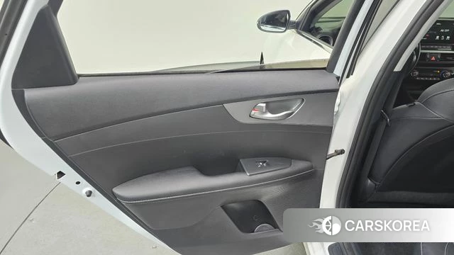 Kia Come New K3 id 4250818 из Кореи 17