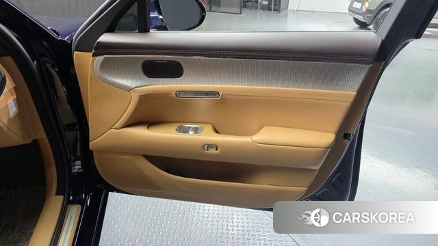 Genesis G90 (RS4) id 4710901 из Кореи 17
