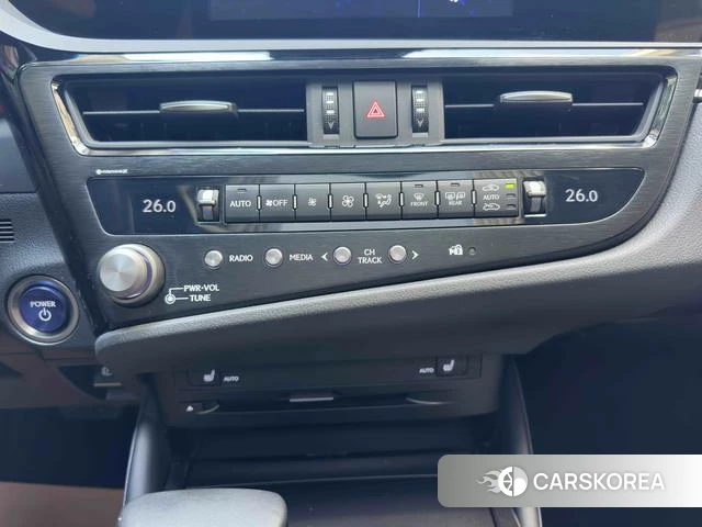 Lexus ES id 4220878 из Китая 17